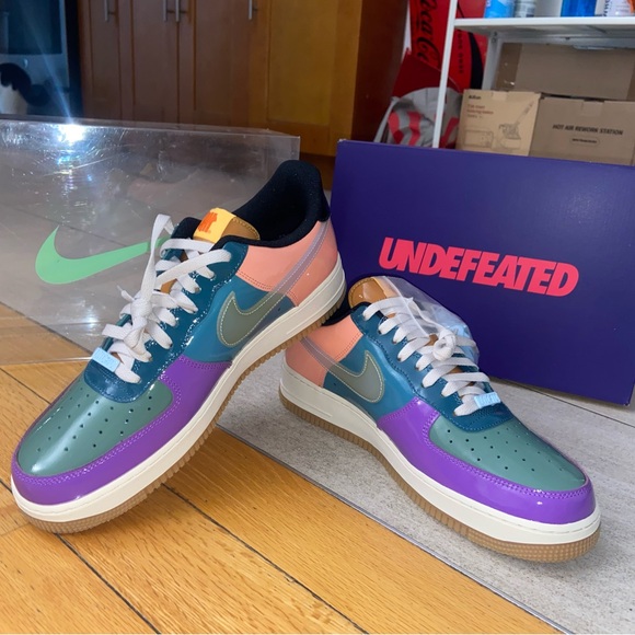 Nike Air Force 1 Multicolor Sneakers - Picture 2 of 3